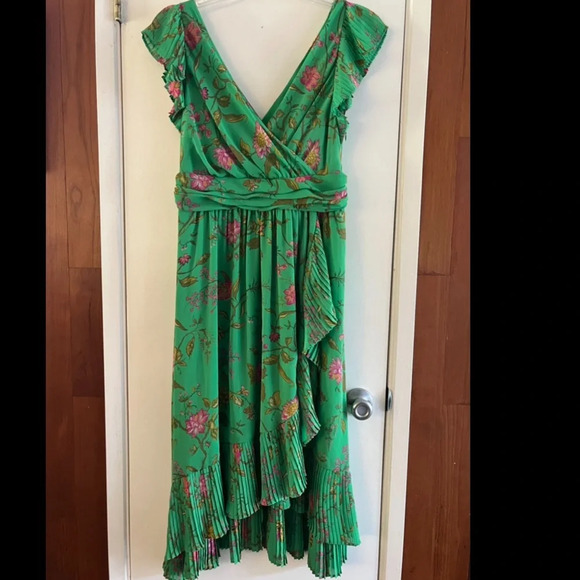 Anthropologie Ruffle-Sleeve Floral-Wrap Midi Dress - Picture 2 of 11